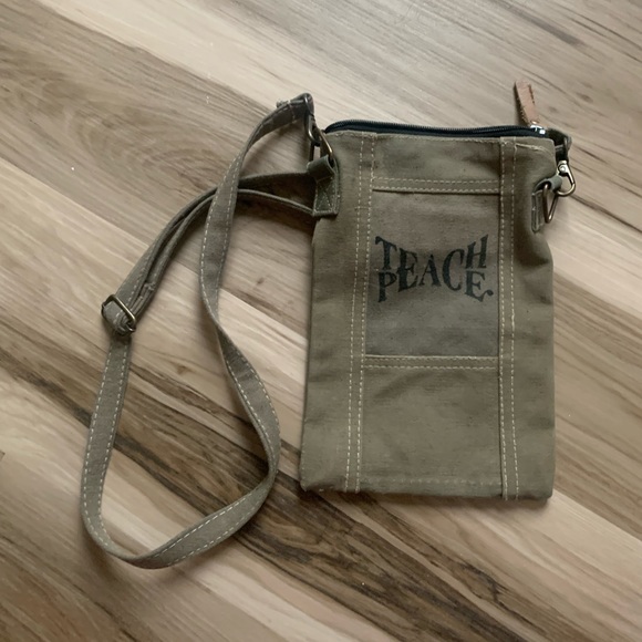 Vintage Addiction Bags Vintage Addiction Over The Shoulder Purse